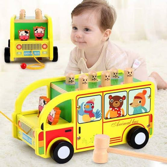 BUS DE MADERA + MARTILLO